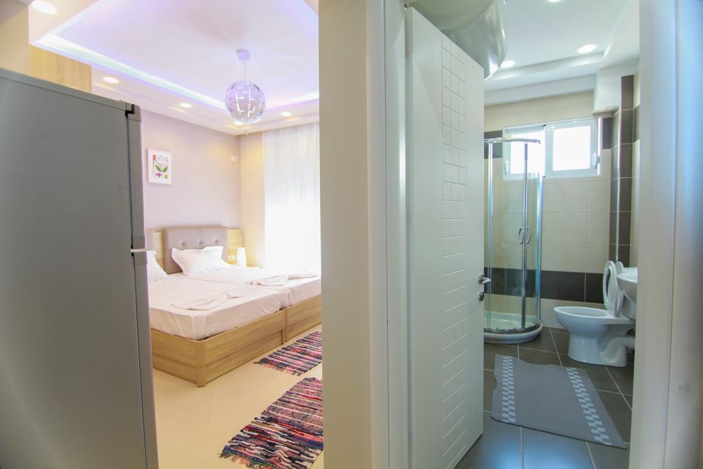 Blue Sea Apartments Sarandë Exterior foto